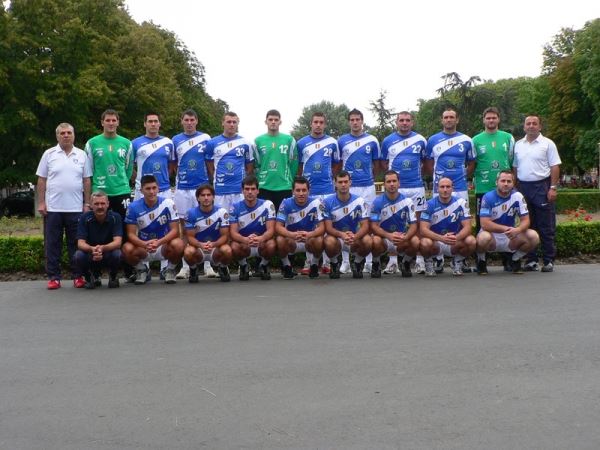 1628HCM_TEAM.jpg